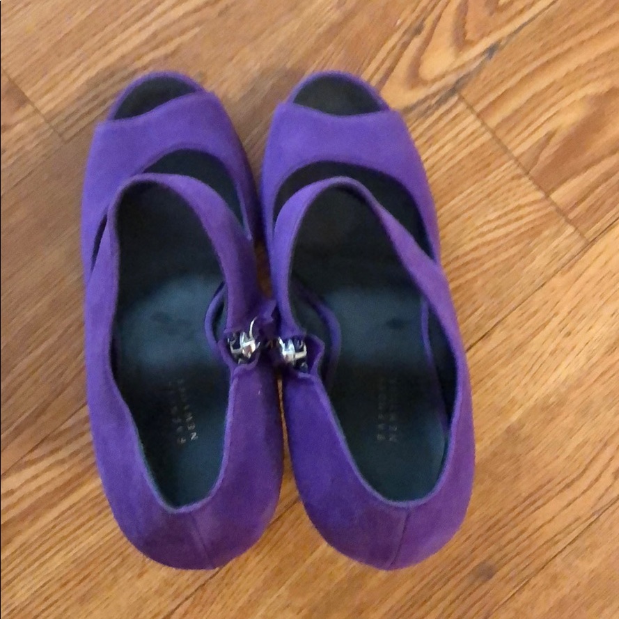 Brand New Barneys New York Purple Heels